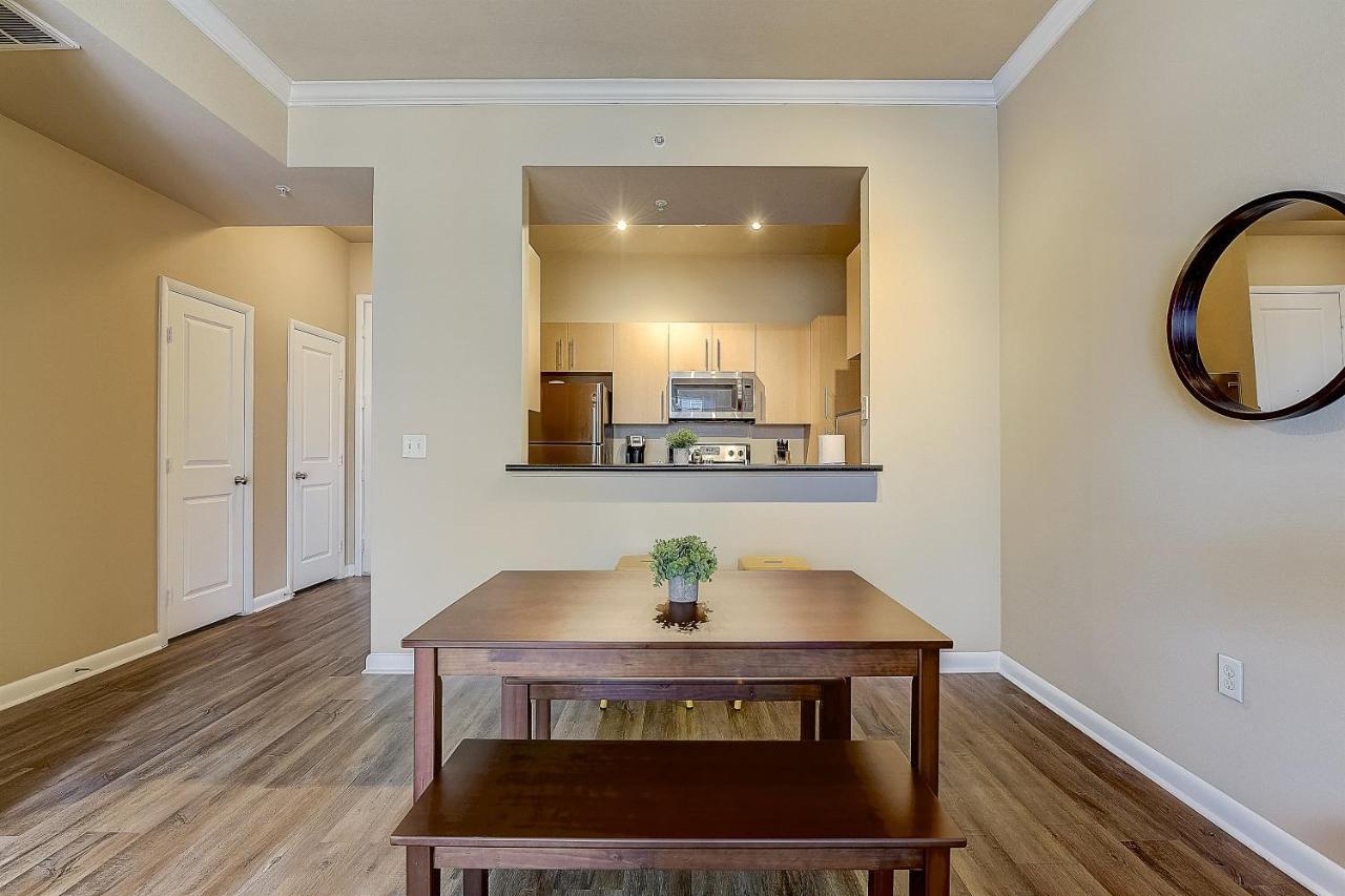 Frontdesk Oakwood Residence Apts Uptown Dallas Extérieur photo