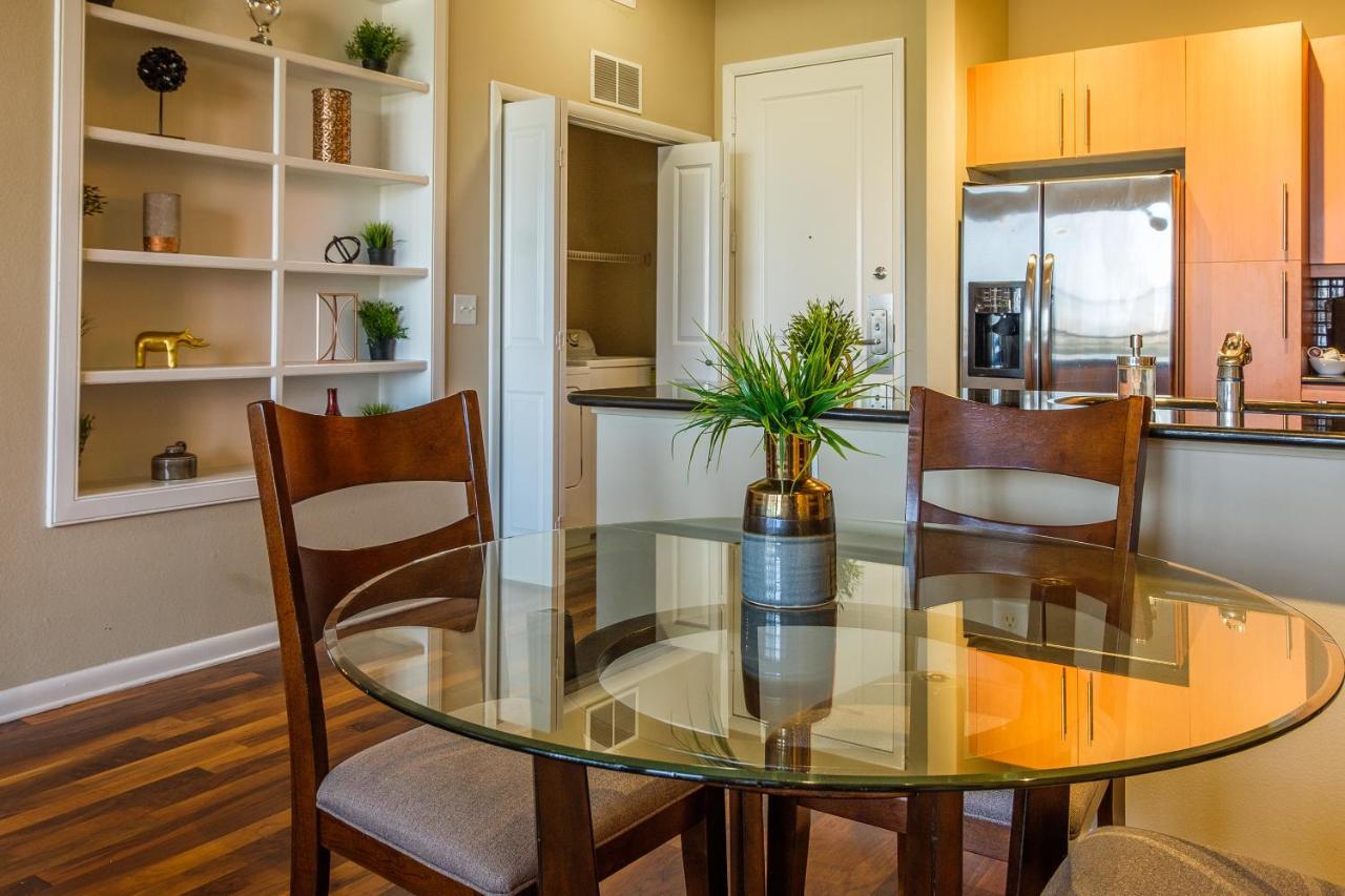 Frontdesk Oakwood Residence Apts Uptown Dallas Extérieur photo