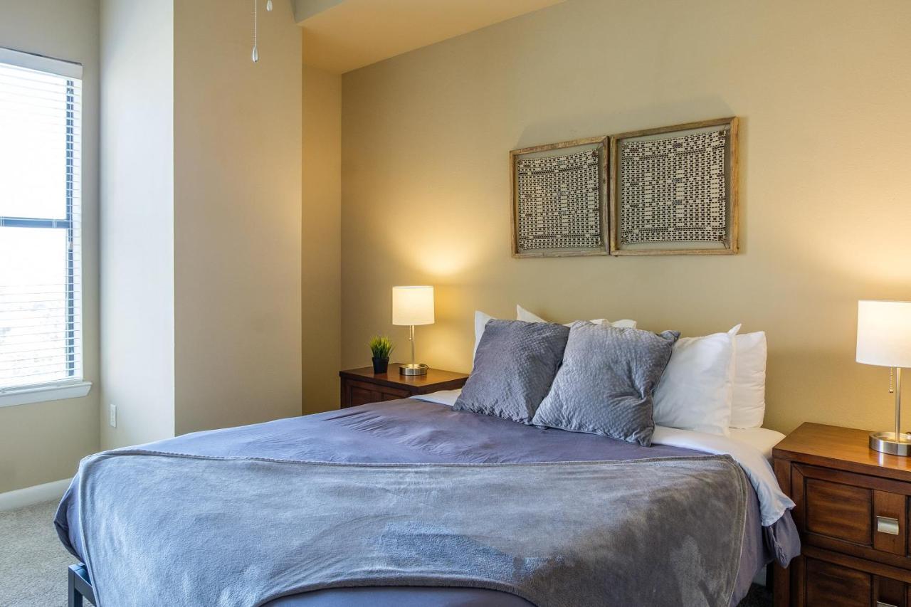 Frontdesk Oakwood Residence Apts Uptown Dallas Extérieur photo