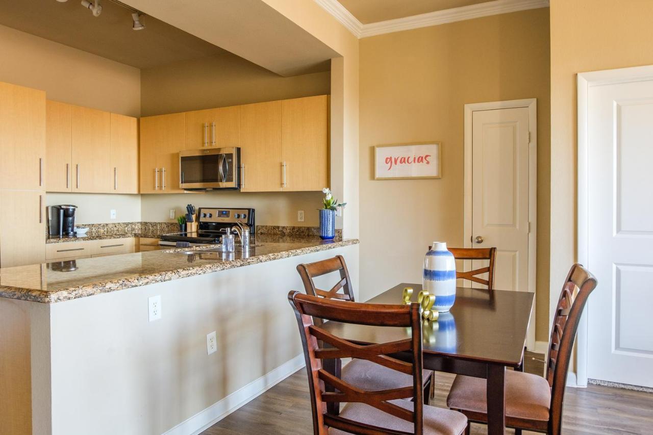 Frontdesk Oakwood Residence Apts Uptown Dallas Extérieur photo